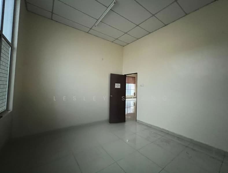 Factory for Rent in Taman Bukit Kempas (Tampoi) - Lesley Siang - Interior - PropertyGuru.com.my