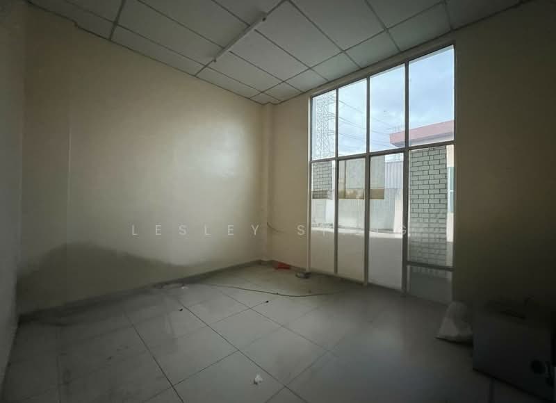 Factory for Rent in Taman Bukit Kempas (Tampoi) - Lesley Siang - Interior - PropertyGuru.com.my