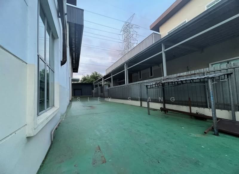 Factory for Rent in Taman Bukit Kempas (Tampoi) - Lesley Siang - Exterior - PropertyGuru.com.my