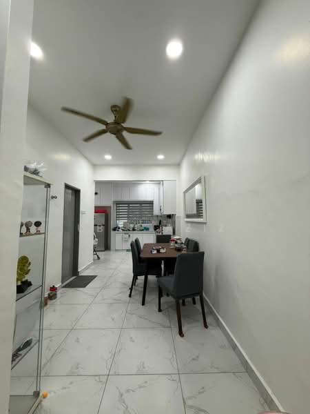 Rumah Teres 2 Tingkat untuk Dijual di Taman Alam Indah (Shah Alam) - Ubai Aziz - Dining Room - PropertyGuru.com.my