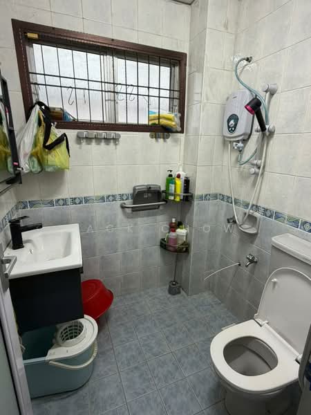2-storey Terraced House for Sale in Bandar Indahpura (Kulai) - Zack Chow - Bathroom - PropertyGuru.com.my