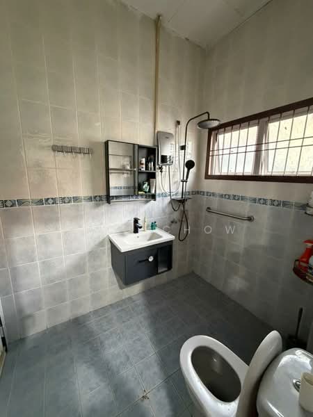 2-storey Terraced House for Sale in Bandar Indahpura (Kulai) - Zack Chow - Bathroom - PropertyGuru.com.my