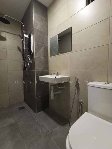 Servis Apartment untuk Disewa di AraTre' Residences - Haziq Nawawi - Bathroom - PropertyGuru.com.my