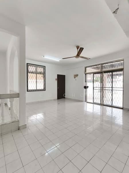 Semi-Detached House for Sale in Taman Bukit Kempas (Tampoi) - Nico Chong - Living Room - PropertyGuru.com.my