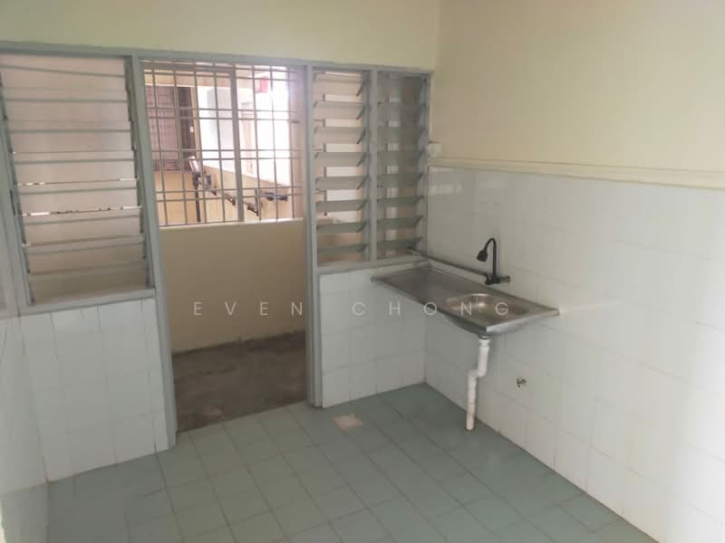 Servis Apartment untuk Dijual di Serdang Skyvillas (Serdang Perdana) - Even Chong - Kitchen - PropertyGuru.com.my
