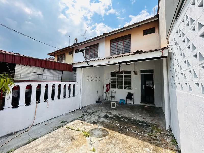 2-storey Terraced House for Sale in Taman Perling (Perling) - Azlina Muslim - Exterior - PropertyGuru.com.my