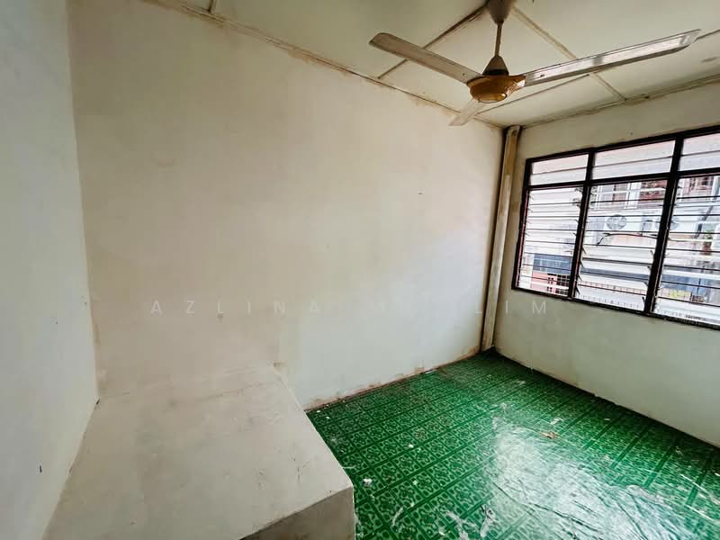 2-storey Terraced House for Sale in Taman Perling (Perling) - Azlina Muslim - Interior - PropertyGuru.com.my