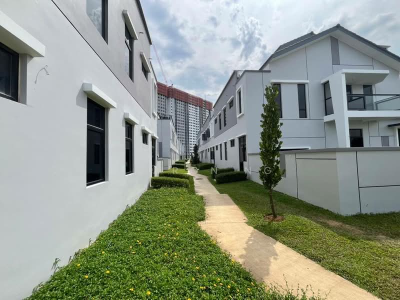 Rumah Teres 2 Tingkat untuk Dijual di Setia Eco Cascadia (Tebrau) - Sharon Ng - Exterior - PropertyGuru.com.my