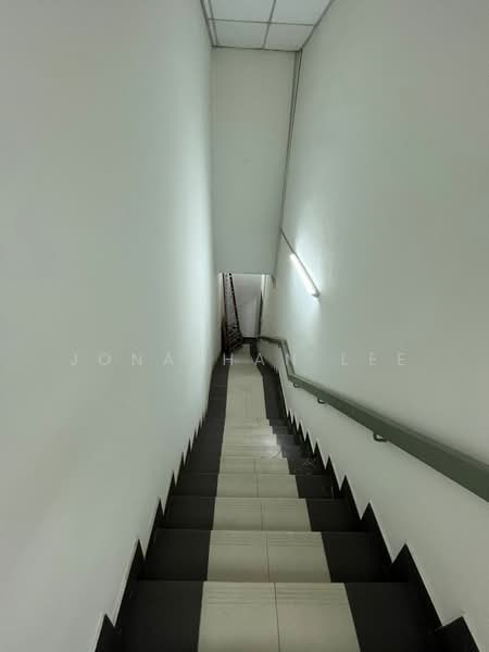 Kilang untuk Disewa di Puchong (Selangor) - Jonathan Lee - Corridor - PropertyGuru.com.my