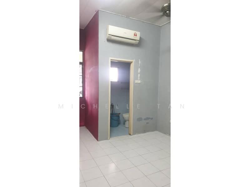Rumah Teres untuk Dijual di Bandar Mahkota Cheras (Cheras) - Michelle Tan - Bathroom - PropertyGuru.com.my