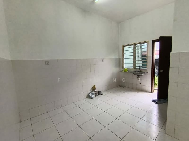 Rumah Teres 2 Tingkat untuk Dijual di Semenyih (Selangor) - Philip Ng - Kitchen - PropertyGuru.com.my