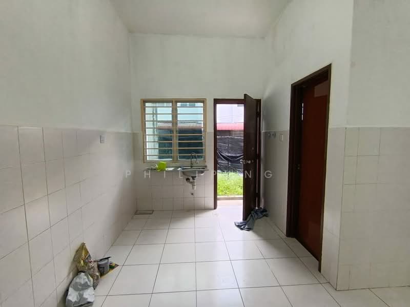 Rumah Teres 2 Tingkat untuk Dijual di Semenyih (Selangor) - Philip Ng - Kitchen - PropertyGuru.com.my