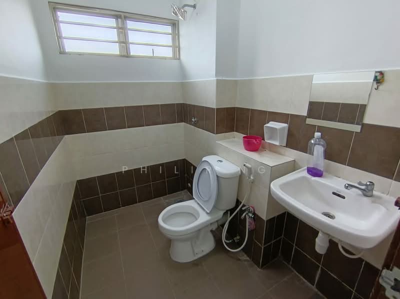 Rumah Teres 2 Tingkat untuk Dijual di Semenyih (Selangor) - Philip Ng - Bathroom - PropertyGuru.com.my
