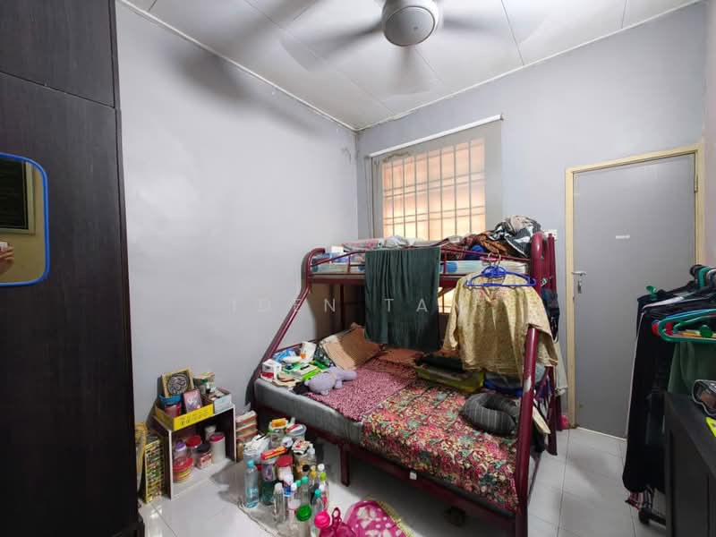 Rumah Teres 2 Tingkat untuk Dijual di Taman Sri Pulai Perdana (Skudai) - Iden Tan - Bedroom - PropertyGuru.com.my