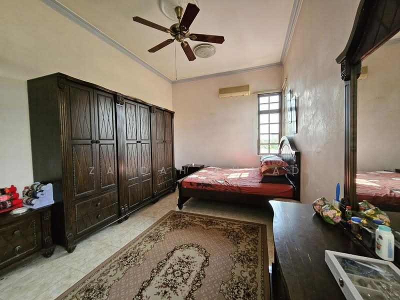 Rumah Banglo untuk Dijual di Seksyen 9 (Shah Alam) - Zaidah Ahmad - Bedroom - PropertyGuru.com.my