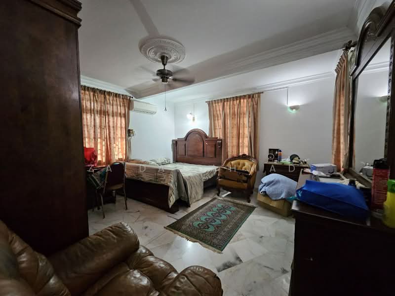 Rumah Banglo untuk Dijual di Seksyen 9 (Shah Alam) - Zaidah Ahmad - Bedroom - PropertyGuru.com.my