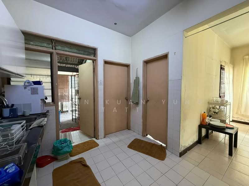 Rumah Teres 2 Tingkat untuk Disewa di Bandar Sri Damansara (Selangor) - Elton Kuan Yung Tatt - Kitchen - PropertyGuru.com.my