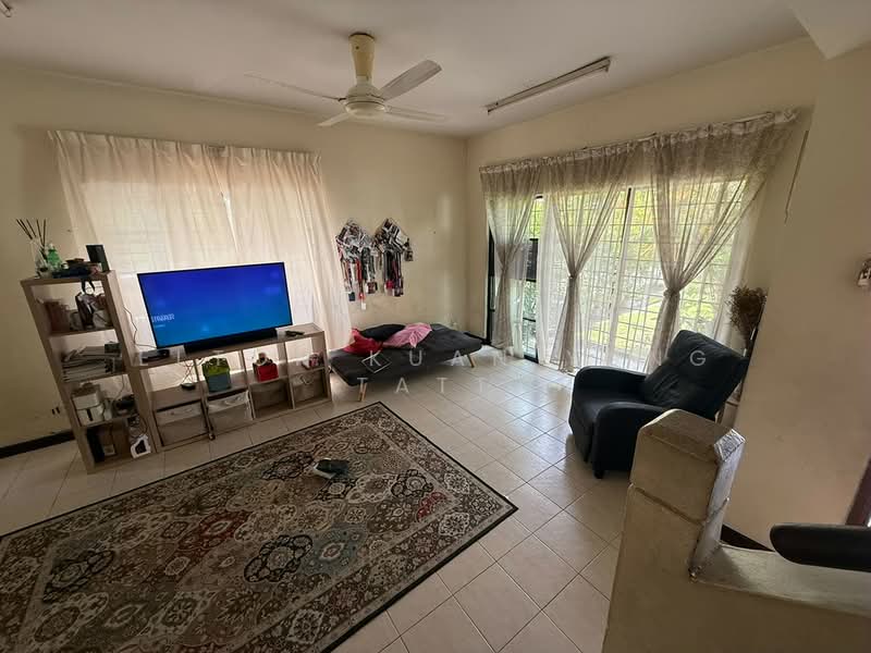 Rumah Teres 2 Tingkat untuk Disewa di Bandar Sri Damansara (Selangor) - Elton Kuan Yung Tatt - Living Room - PropertyGuru.com.my