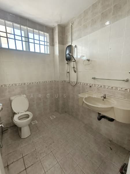 Rumah Teres 2.5 Tingkat untuk Dijual di Ipoh Garden (Ipoh) - Marcus Seng - Bathroom - PropertyGuru.com.my