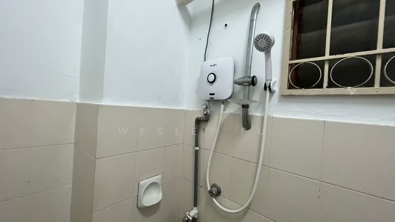 Pangsapuri untuk Dijual di Vista Impiana - Wesley Fu - Bathroom - PropertyGuru.com.my