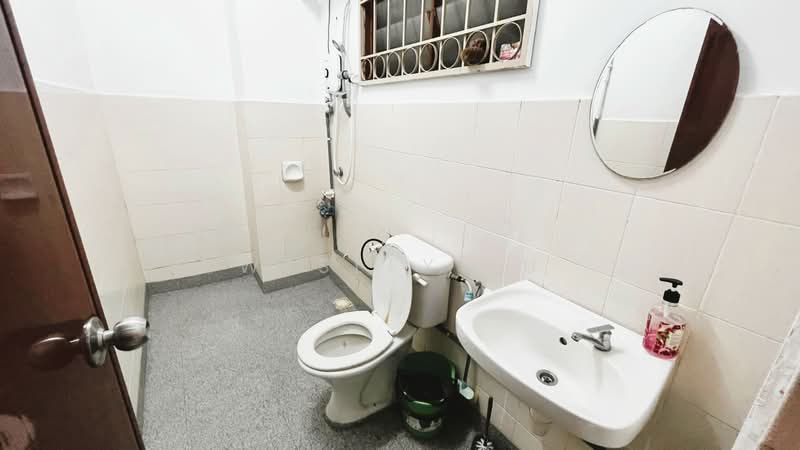 Pangsapuri untuk Dijual di Vista Impiana - Wesley Fu - Bathroom - PropertyGuru.com.my