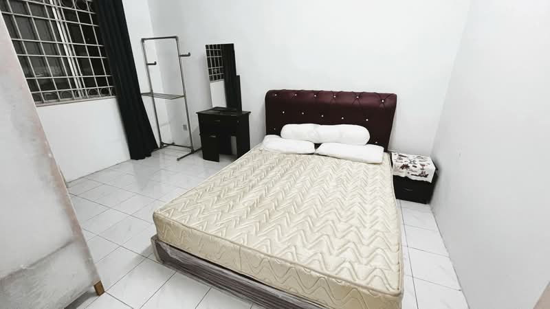 Pangsapuri untuk Dijual di Vista Impiana - Wesley Fu - Bedroom - PropertyGuru.com.my