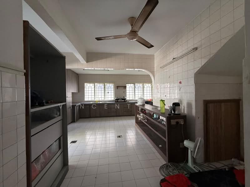 Rumah Teres untuk Dijual di Alam Damai (Cheras) - Vincent Tian - PropertyGuru.com.my