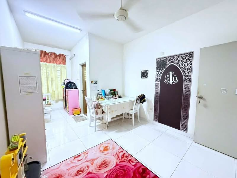 2-storey Terraced House for Sale in Taman Bestari Indah (Ulu Tiram) - Karl Lim - Living Room - PropertyGuru.com.my