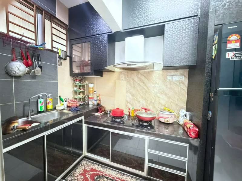 2-storey Terraced House for Sale in Taman Bestari Indah (Ulu Tiram) - Karl Lim - Kitchen - PropertyGuru.com.my