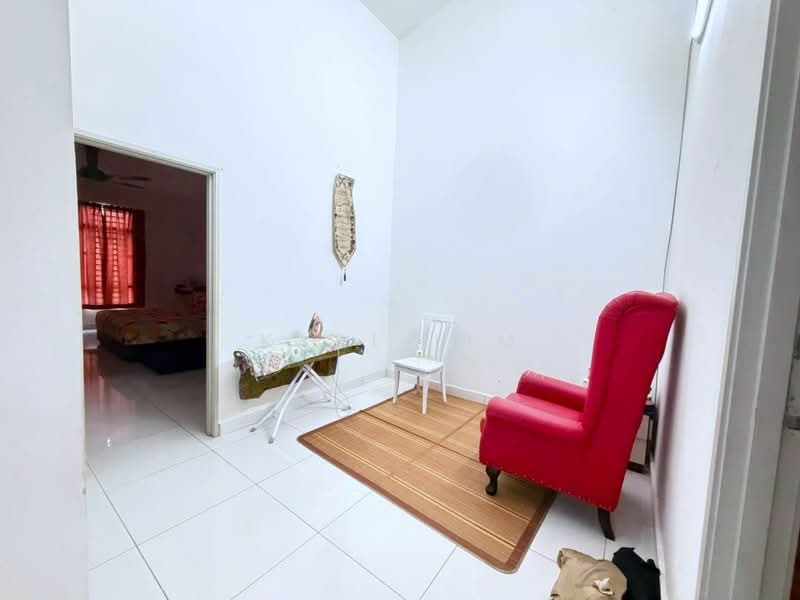 2-storey Terraced House for Sale in Taman Bestari Indah (Ulu Tiram) - Karl Lim - Bedroom - PropertyGuru.com.my