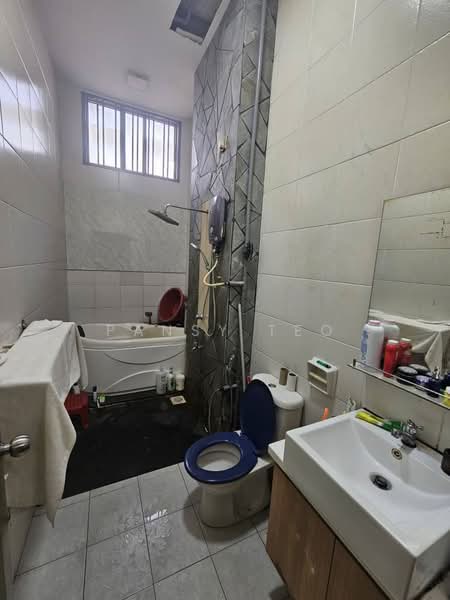 Rumah Kluster untuk Dijual di Taman Sutera Utama (Skudai) - Pansy Teo - Bathroom - PropertyGuru.com.my
