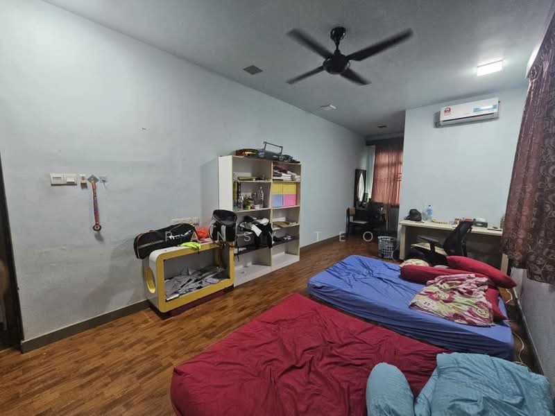 Rumah Kluster untuk Dijual di Taman Sutera Utama (Skudai) - Pansy Teo - Bedroom - PropertyGuru.com.my