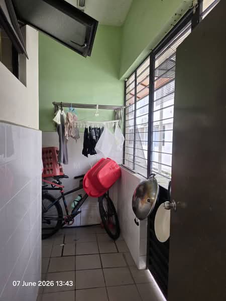 Rumah Teres 2 Tingkat untuk Dijual di Taman Putra Impiana (Puchong) - Amy Chin - Balcony - PropertyGuru.com.my