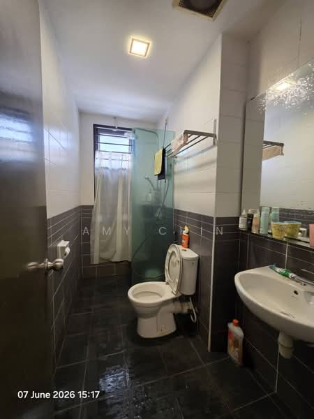 Rumah Teres 2 Tingkat untuk Dijual di Taman Putra Impiana (Puchong) - Amy Chin - Bathroom - PropertyGuru.com.my