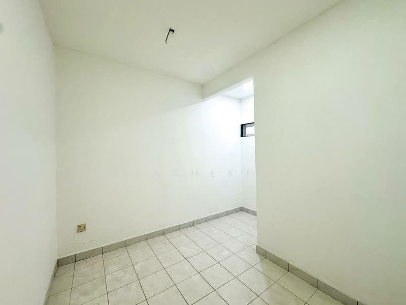 Rumah Teres 2 Tingkat untuk Dijual di Kota Perdana (Seri Kembangan) - Nurashekin . - Bedroom - PropertyGuru.com.my