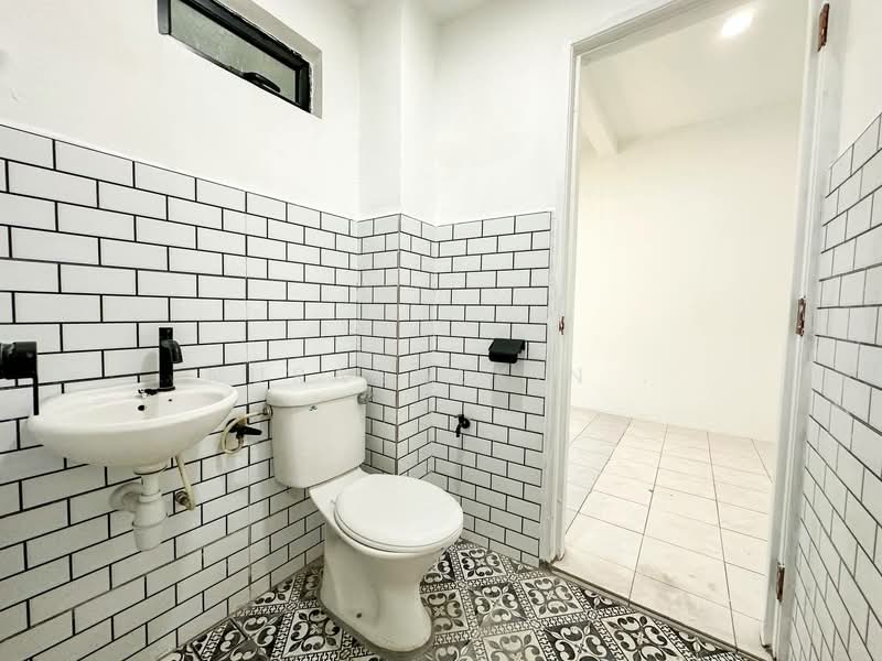Rumah Teres 2 Tingkat untuk Dijual di Kota Perdana (Seri Kembangan) - Nurashekin . - Bathroom - PropertyGuru.com.my