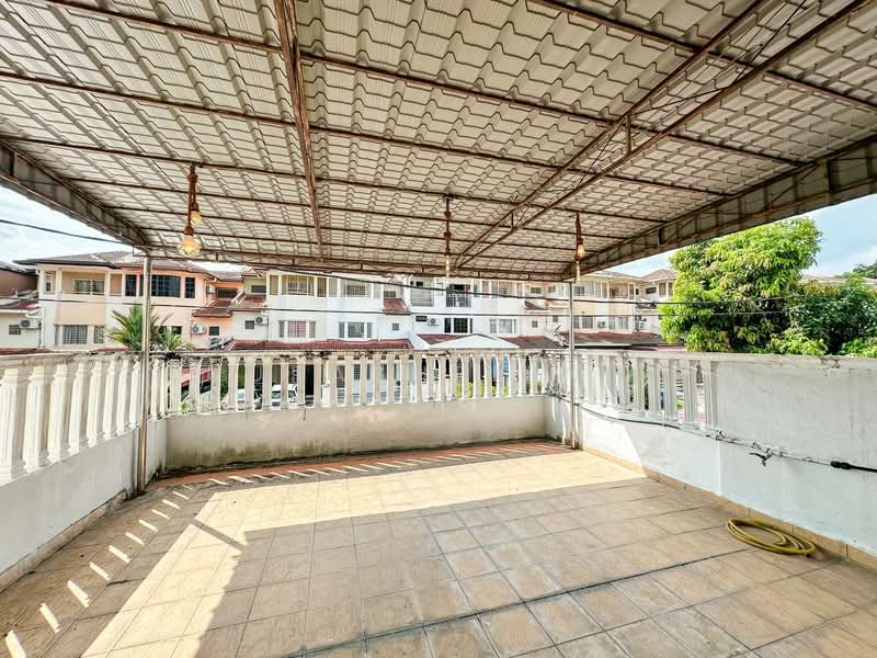 Rumah Teres 2 Tingkat untuk Dijual di Kota Perdana (Seri Kembangan) - Nurashekin . - Balcony - PropertyGuru.com.my