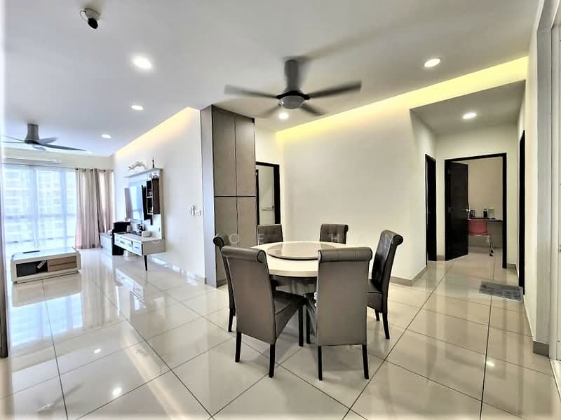 Kondominium untuk Dijual di Oasis 1 - Chloe Chan - Living Room - PropertyGuru.com.my