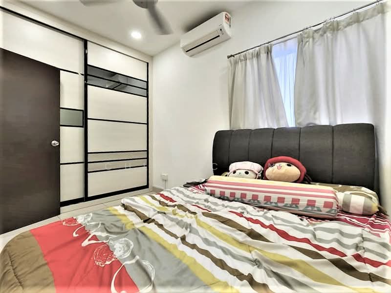 Kondominium untuk Dijual di Oasis 1 - Chloe Chan - Bedroom - PropertyGuru.com.my