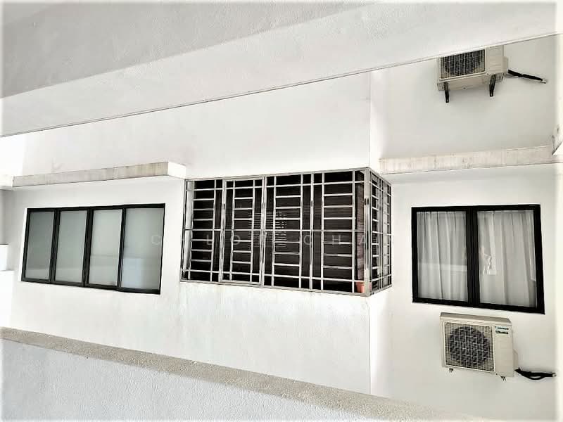 Kondominium untuk Dijual di Oasis 1 - Chloe Chan - Exterior - PropertyGuru.com.my
