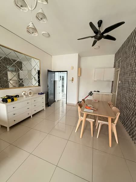 Kondominium untuk Disewa di D'Rich Executive Suites - Will Lee - Living Room - PropertyGuru.com.my