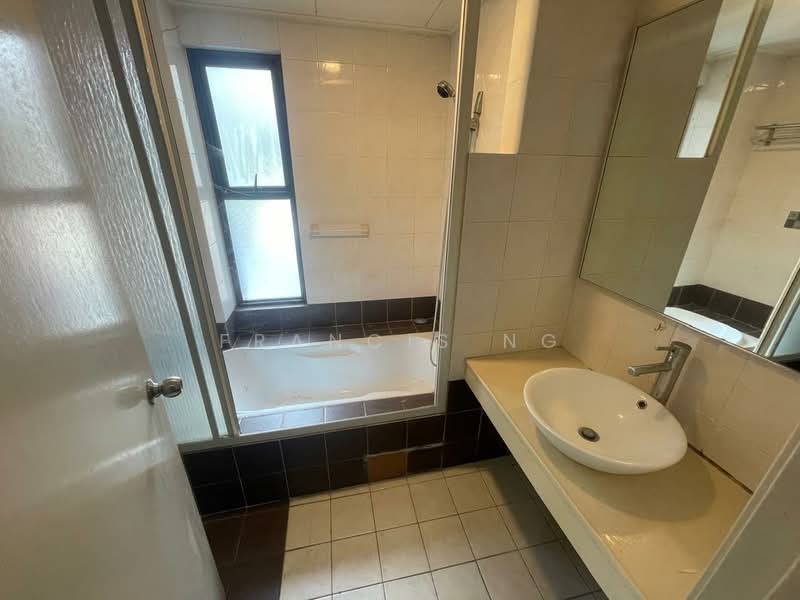 Kondominium untuk Dijual di Casa Kiara - Francis Ng - Bathroom - PropertyGuru.com.my