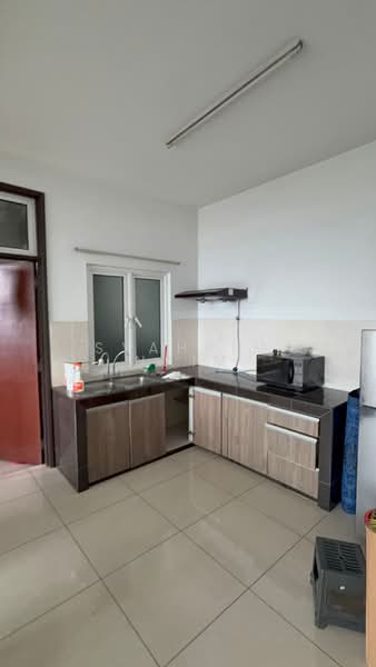 Kondominium untuk Dijual di Boulevard Serviced Apartment - Syahrim Naim - Kitchen - PropertyGuru.com.my