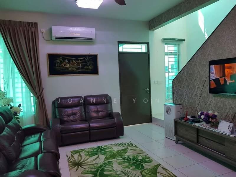 1.5-storey Terraced House for Sale in Gelang Patah (Johor) - Joanne Yong - Living Room - PropertyGuru.com.my