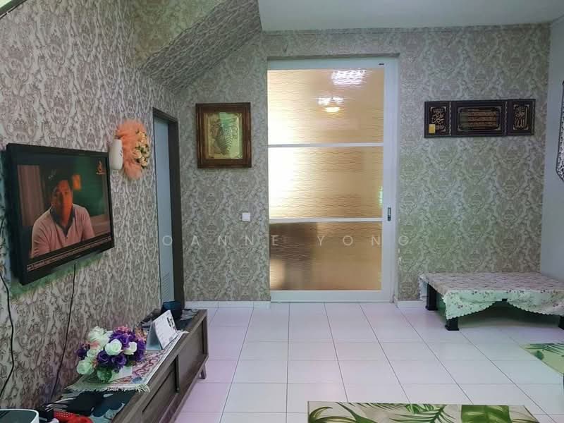 1.5-storey Terraced House for Sale in Gelang Patah (Johor) - Joanne Yong - Living Room - PropertyGuru.com.my