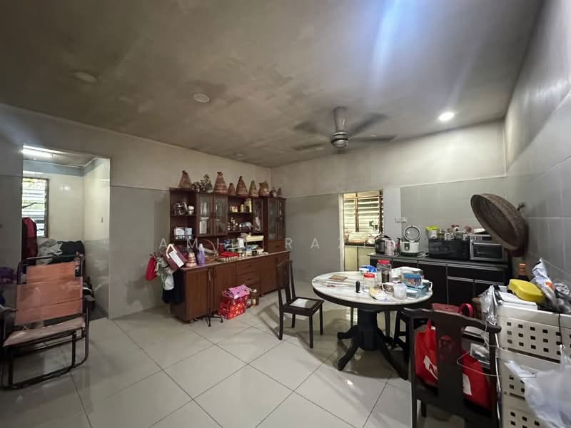 Rumah Banglo untuk Dijual di Kempas Baru (Johor Bahru) - Amir Raziq - Living Room - PropertyGuru.com.my