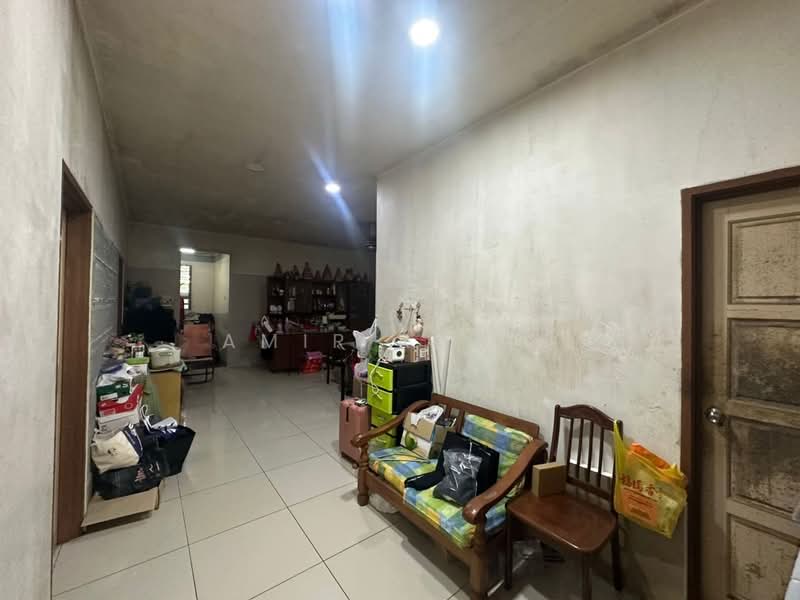 Rumah Banglo untuk Dijual di Kempas Baru (Johor Bahru) - Amir Raziq - Living Room - PropertyGuru.com.my