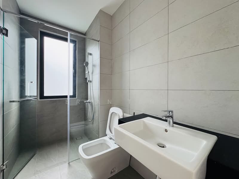 Semi-Detached House for Sale in Kota Damansara (Selangor) - Brian Tang - Bathroom - PropertyGuru.com.my