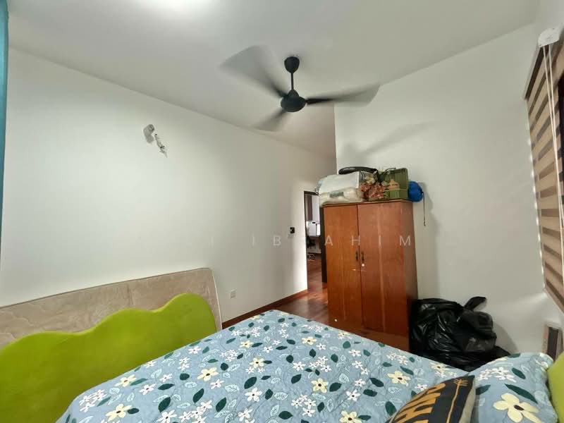 Rumah Berkembar untuk Dijual di Setia Maiyuri (Semenyih) - Azli Ibrahim - Bedroom - PropertyGuru.com.my