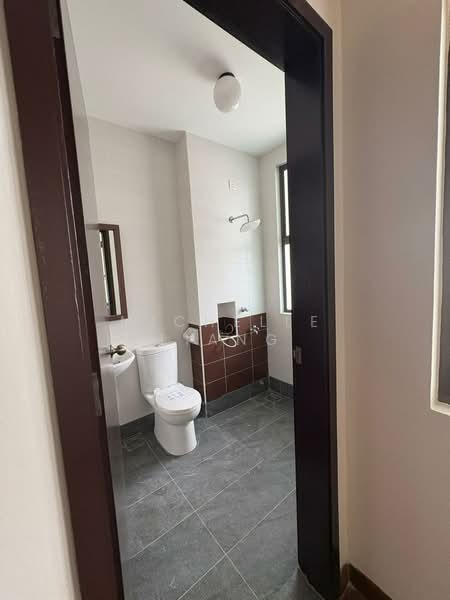 Rumah Teres 2 Tingkat untuk Dijual di Taman Molek (Johor Bahru) - Michelle Liang - Bathroom - PropertyGuru.com.my